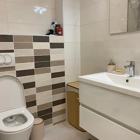 Modern Ofi * Saraievo
